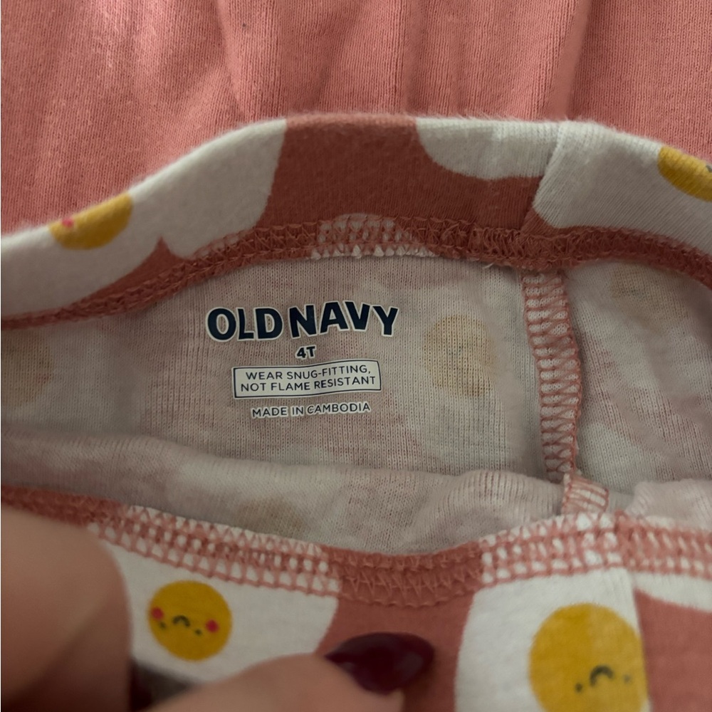 Carters/Old Navy 4T bundle pajamas EUC - Picture 9 of 12